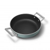 Oală puțin adâncă cu capac Smeg DPF2812EGM, 28 cm, 4,3 l, acoperire ceramică antiaderentă, potrivită pentru cuptor până la 250 °C, fără PFAS, compatibilă cu plitele cu inducție, verde smarald