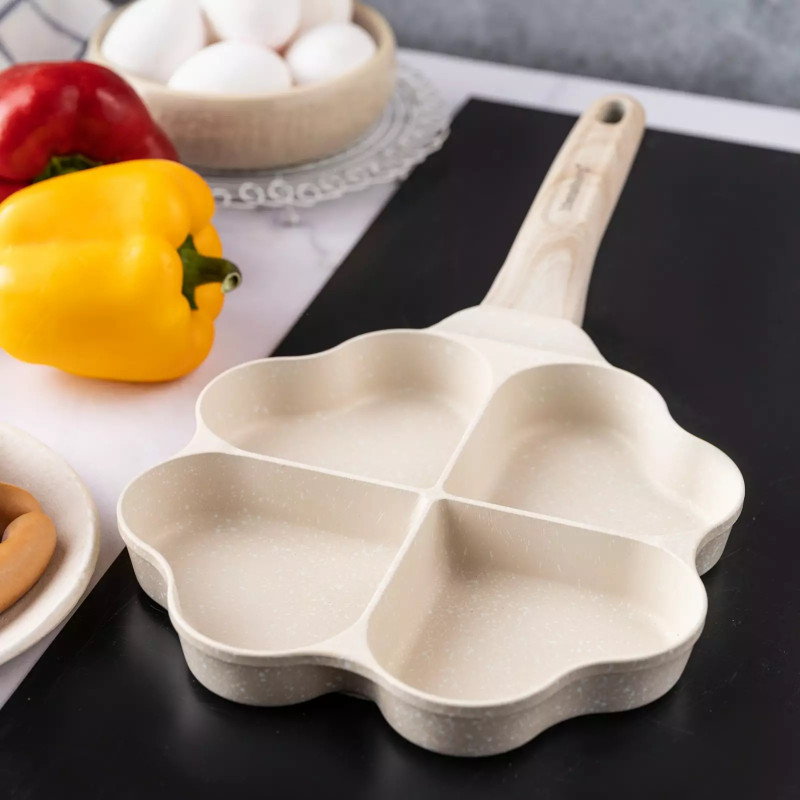 Tigaie cu 4 compartimente Klausberg KB 7819, 19 cm, în formă de inimă, acoperire marmorată, compatibilă cu plitele cu inducție, bej