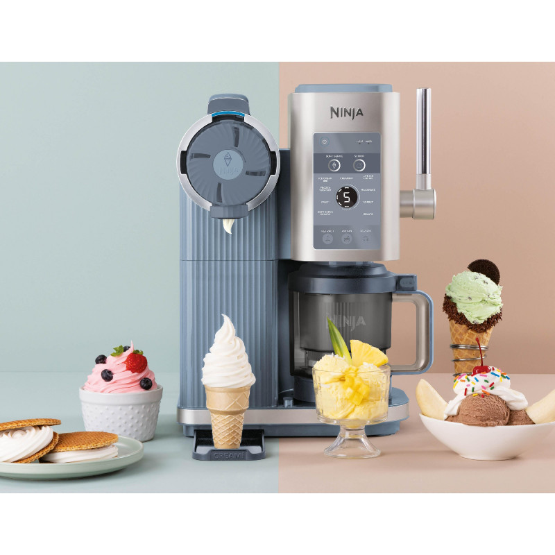 Mașină de înghețată 13-în-1 Ninja CREAMi Scoop & Swirl™ NC702EU, 800 W, 13 programe, manetă cu 3 poziții pentru cornetele de înghețată, CreamiFit, Creamify, 2 cupe de 473 ml, Personalizare, Albastru/Gri