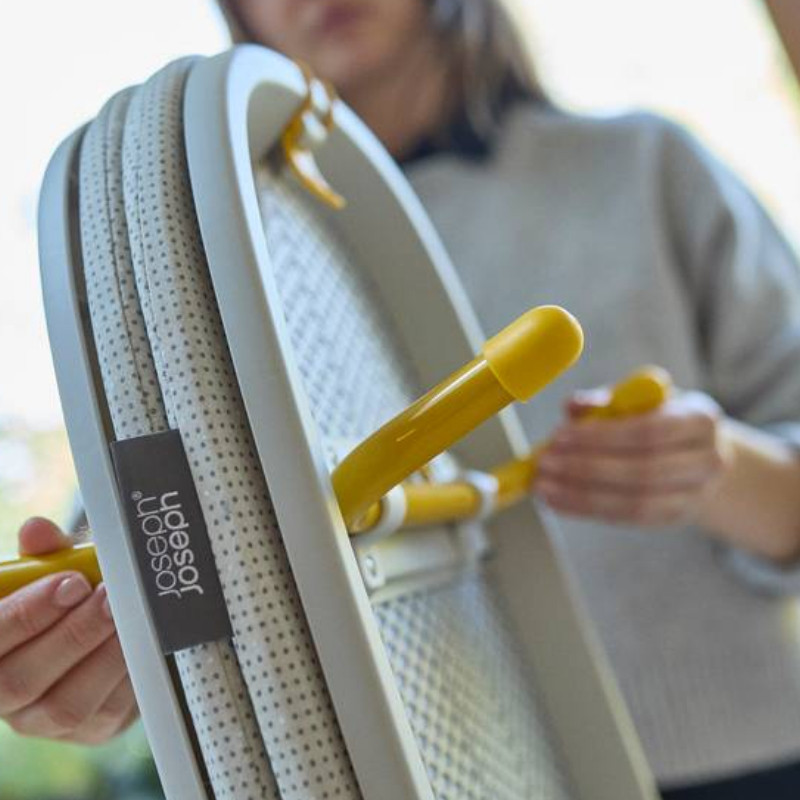 Masă de călcat pliabilă Joseph Joseph Pocket Max 5000021, Husă din bumbac 100%, Cârlig de agățare, Compartiment pentru fierul de călcat, DripShield, Ecru