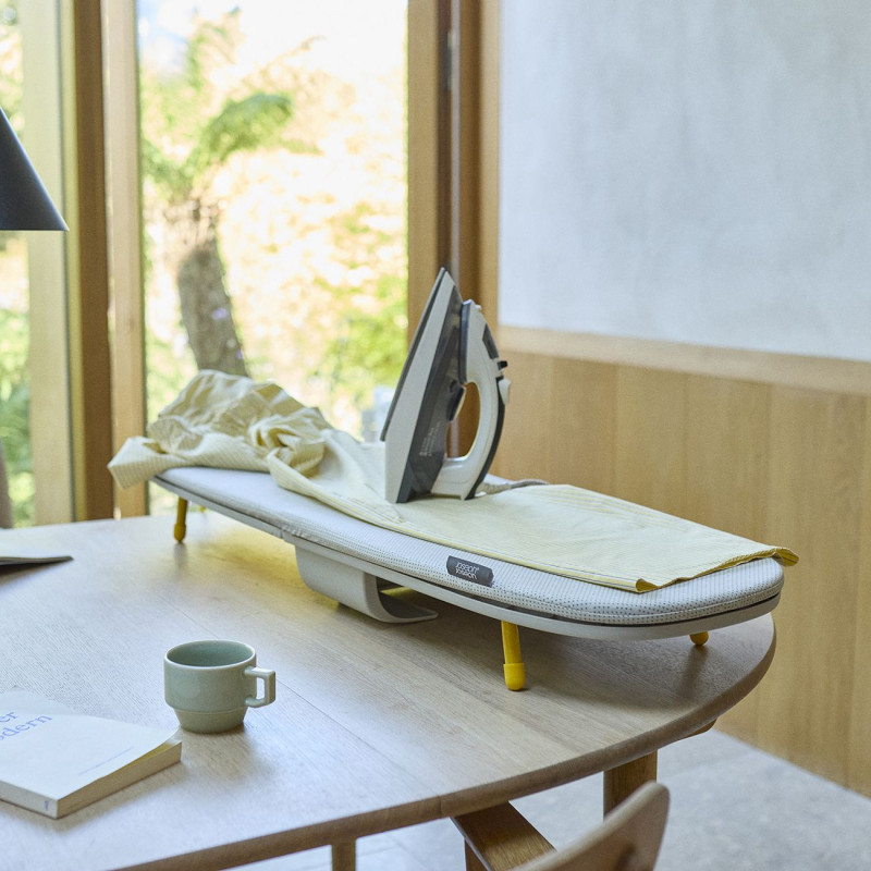 Masă de călcat pliabilă Joseph Joseph Pocket Max 5000021, Husă din bumbac 100%, Cârlig de agățare, Compartiment pentru fierul de călcat, DripShield, Ecru