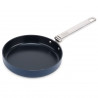 Tigaie adâncă Joseph Joseph Space 45041, 24 cm, mâner pliabil, acoperire ceramică, se poate folosi la cuptor până la 232 °C, compatibilă cu plitele cu inducție, albastră