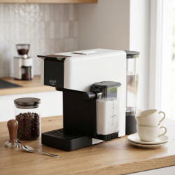 Mașină de espresso Adler AD 4391, 1400 W, 20 bar, 0,8 l, 8 accesorii, funcție de spumare, alb/negru