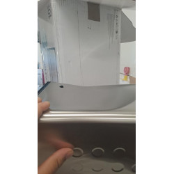 La mâna a doua: Cutie de paine Brabantia Fall Front 107852, 18 L, 46.5x25 cm, Montare lanaga perete, Fara amprenta, Inox/mat