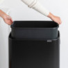 La mâna a doua: Cos pentru gunoi Brabantia Bo Touch Hi 1001260, 60 L, Inaltat, Deschidere lina si silentioasa, Negru mat