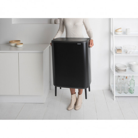 La mâna a doua: Cos pentru gunoi Brabantia Bo Touch Hi 1001260, 60 L, Inaltat, Deschidere lina si silentioasa, Negru mat