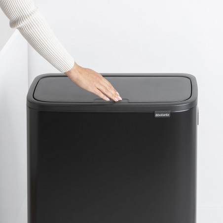 La mâna a doua: Cos pentru gunoi Brabantia Bo Touch Hi 1001260, 60 L, Inaltat, Deschidere lina si silentioasa, Negru mat