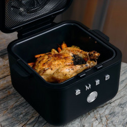 Friteuză cu aer cald Smeg Collezione AFC01WHMAU, 1450 W, 7,3 l, 40-200 °C, 7 programe, mod dublu, comandă tactilă, cronometru, LED, alb