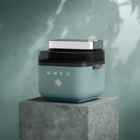 Friteuză cu aer cald Smeg Collezione AFC01EGMAU, 1450 W, 7,3 l, 40-200 °C, 7 programe, mod dublu, comandă tactilă, cronometru, LED, verde