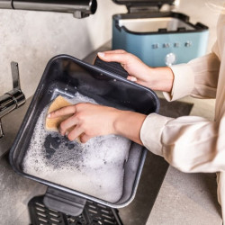 Friteuză cu aer cald Smeg Collezione AFC01SBMAU, 1450 W, 7,3 l, 40-200 °C, 7 programe, mod dublu, comandă tactilă, cronometru, LED, albastru